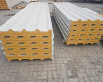 Sandwich Panel in UAE with Metal and Machine