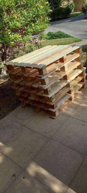 0542972176 pallets wooden