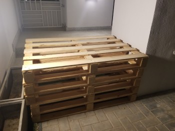 0542972176 pallets wooden