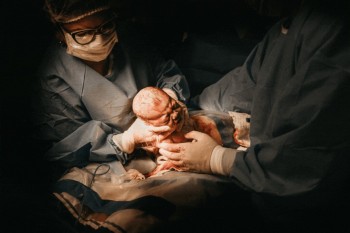 Cesarean delivery in Dubai - Dr Mustafa Aldam