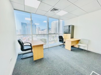 Spacious office || 30sqm w/ window || 0% commission