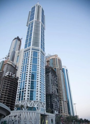 3 Bed Apartment in Dubai Marina near Tram Station