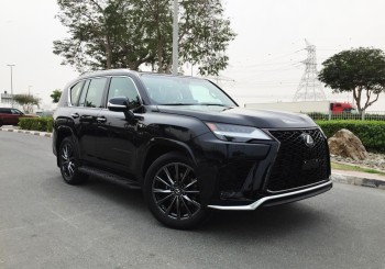 Lexus LX600 