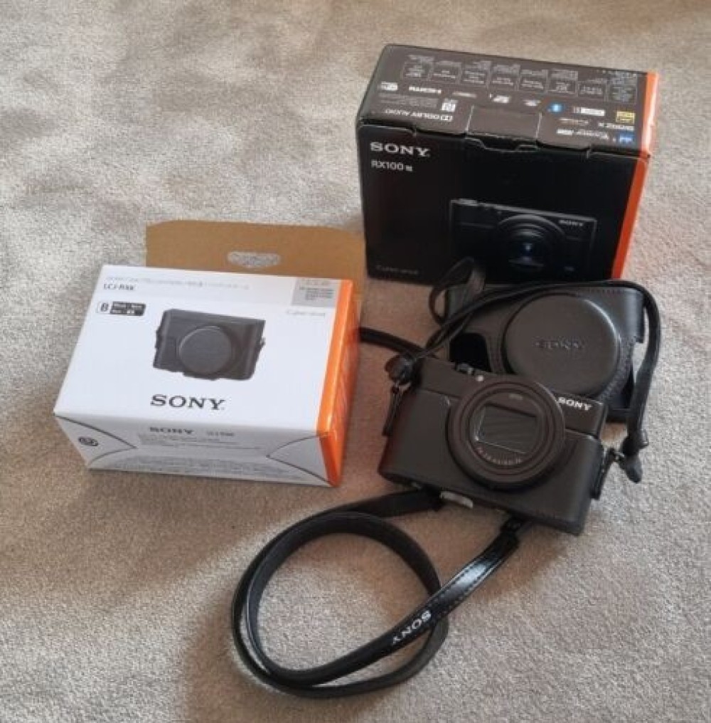 Brand New Sony Cyber-shot DSC-RX100 VII Digital Camera