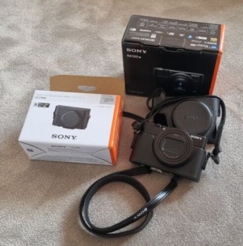 Brand New Sony Cyber-shot DSC-RX100 VII Digital Camera