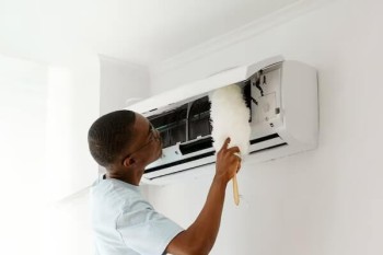 Window AC Service in Dubai - Keep Your Room  Cool & Comfortable