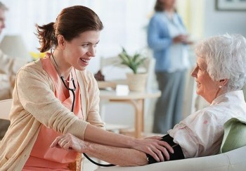 24/7 Professional Home Care Services Provider In All Over The UAE