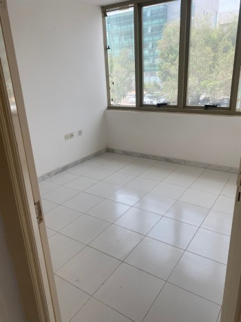 Ideal location | 2br Flat near Near lucky plaza