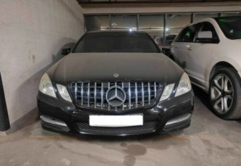 Mercedes-Benz E-300 Avantgarde, 3.0L, GCC Specifications for sale