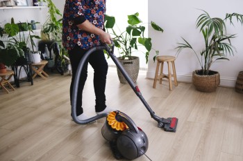 Vacuum Cleaning In Dubai