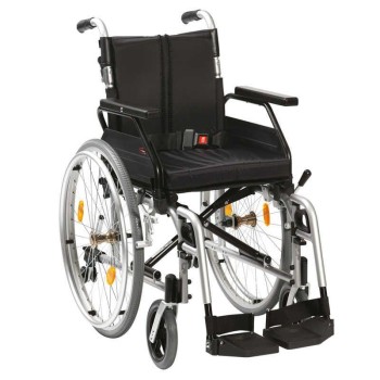 Drive Medical XS2 Aluminum Wheelchair - 18 Inch