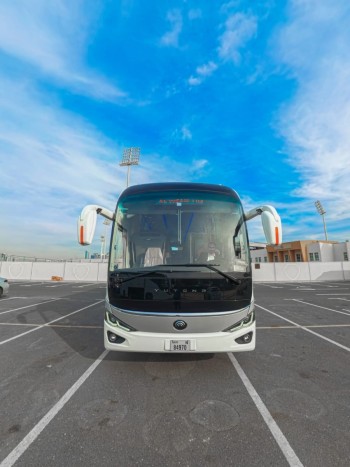 yutong-bus-front-view