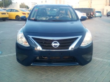 Nissan versa 2018