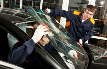 Auto Glass / Windscreen Abu dhabi || Today's Offer 30% OFF