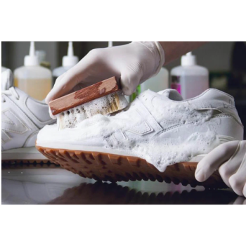 Premium Shoe Cleaning Service in Dubai – Restore Your Footwear Today!