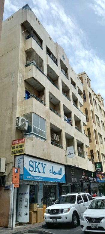  Flats with Attractive Rent for residential or commercial in Deira Frij Murar Dubai