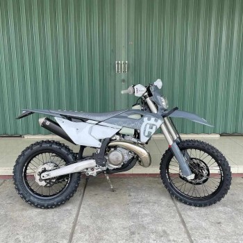 New Motocross and Off- Road Motorcycles (MATERNAL SPORT)