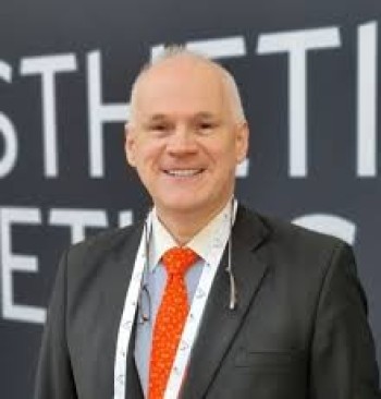 Dr Juan Carlos