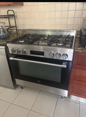 Beko 90cm Gas Electric Cooker
