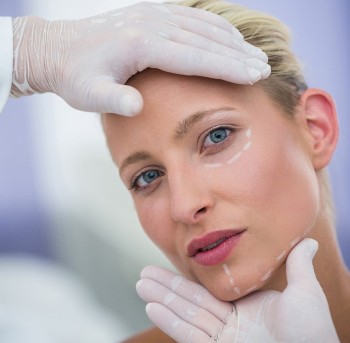 Face Lift in Sharjah | Dr Mahesh Kumar