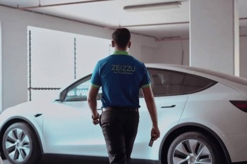 Private Chauffeur Services Dubai | Zeizzu Luxury Transport