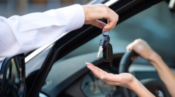 Hourly Car Rental Dubai | Flexible & Affordable | Alneser Alzahabi