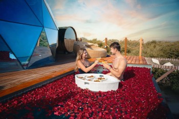 Best Resorts for Honeymoons Dubai | Beach Resort in Dubai