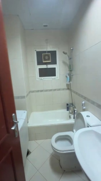 Fully furnished spacious studio apartment available from August, including free WiFi, elect&water