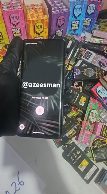 Shop Dubai's Finest THC Vapes Today @azeesman on Telegram